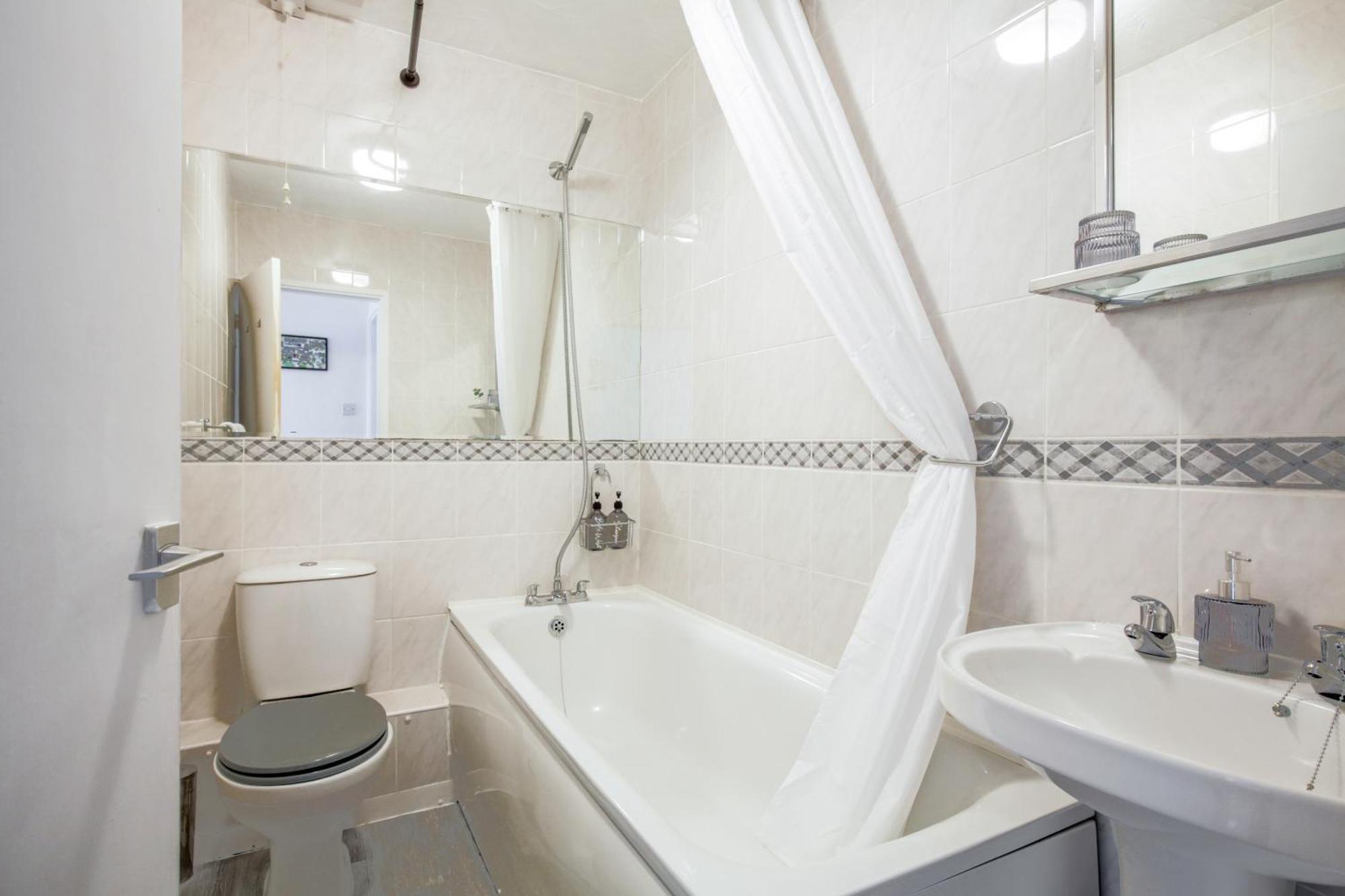Chester Stays - Best Value Apartment With Free Parking In The Heart Of Chester Exterior foto